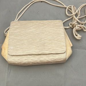 Vintage 1988 Carla Marchi Clam shell purse
